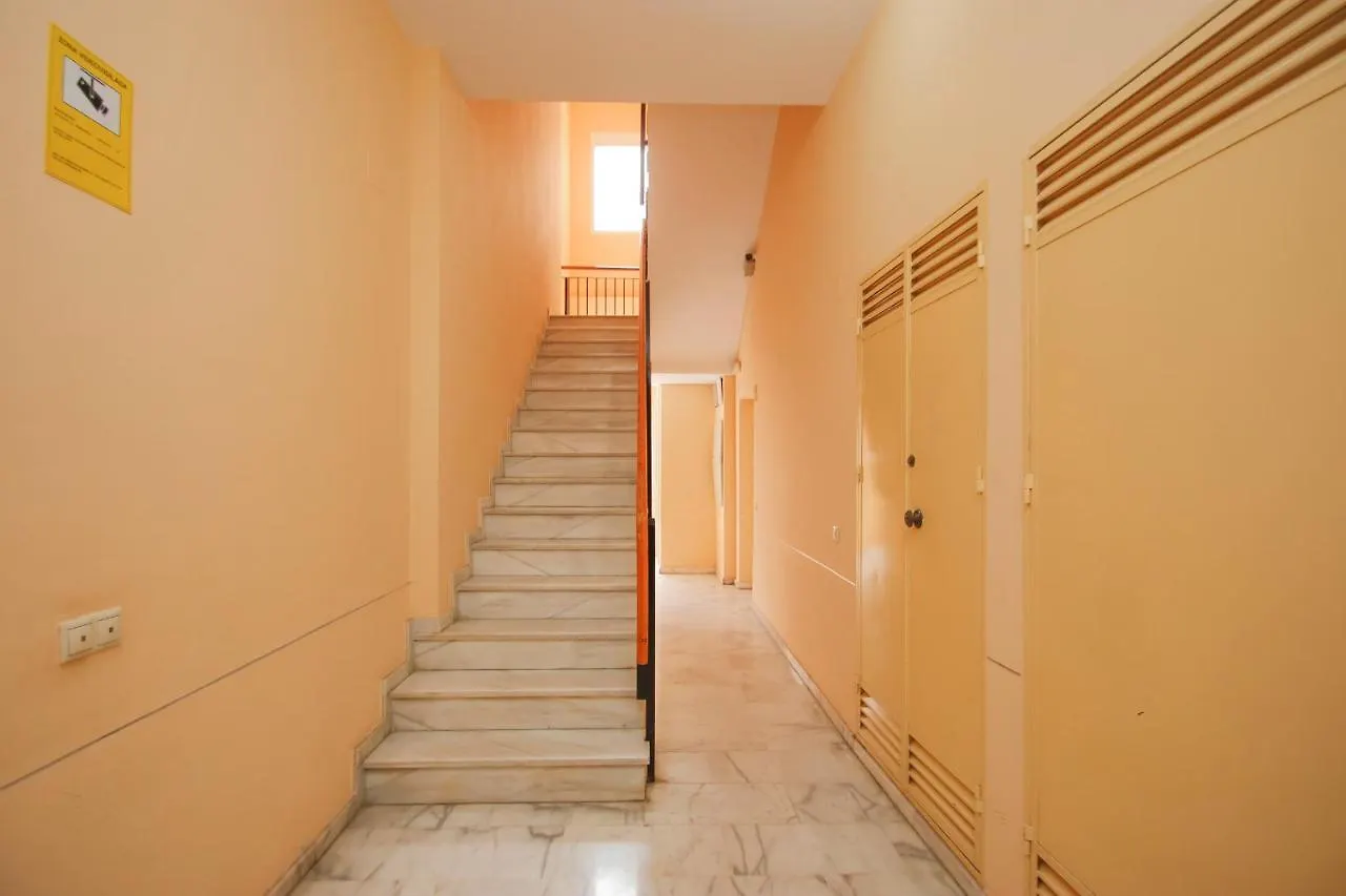 Modern Apt - Luxe Queen Bed - Walk To Isla Magica Seville 0*,