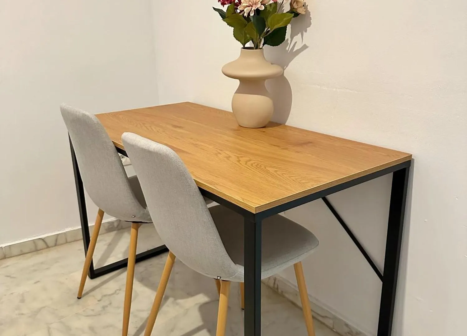 Apartment Modern Apt - Luxe Queen Bed - Walk To Isla Magica Sevilla Spanien